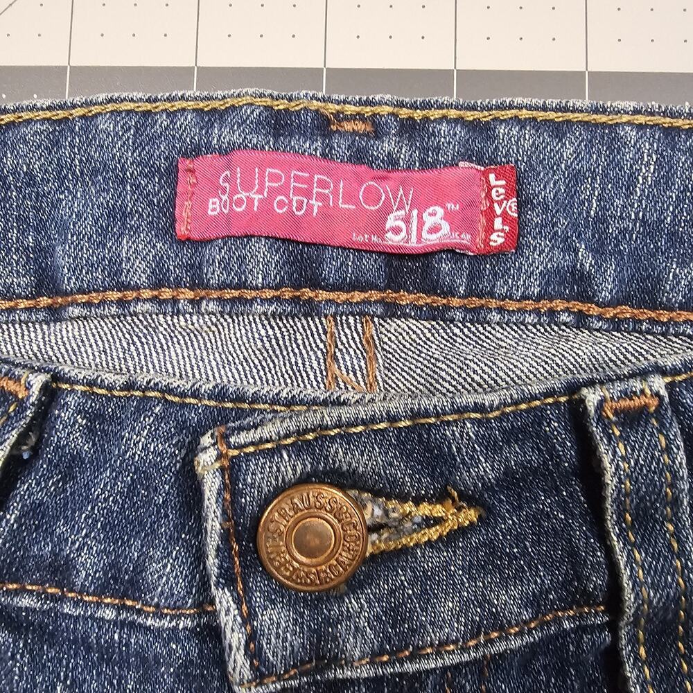 Vintage Levis 518 Jeans Womens 5 Short 30x30 SuperLow Bootcut Flare Stretch Y2K - Picture 5 of 16